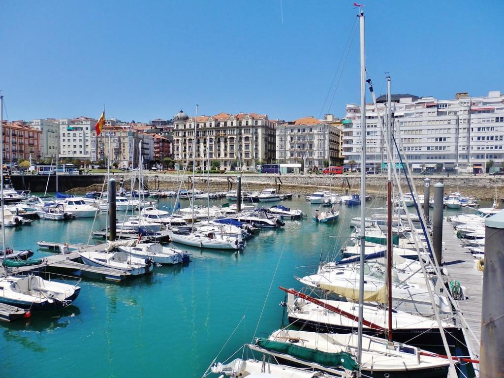 Apartamento A Estrenar Junto Al Sardinero Santander Exterior photo